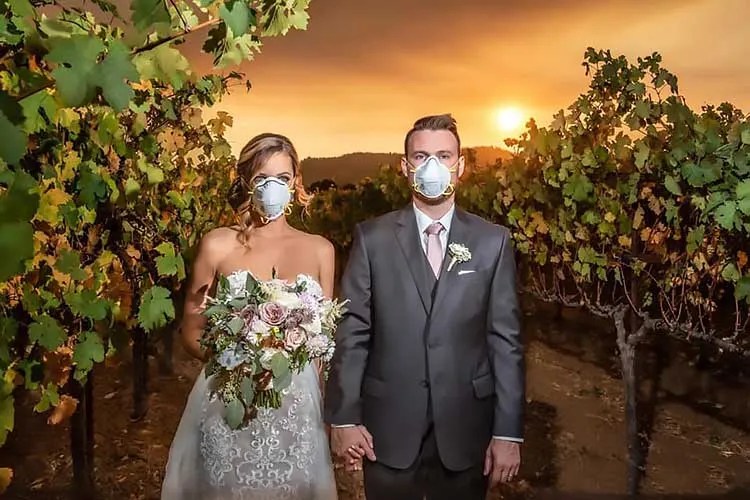 Ein Bild, das Hochzeit, Person, Braut, Mann enthält.
Automatisch generierte Beschreibung