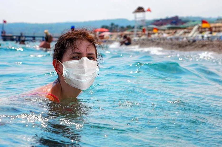 Ein Bild, das Wasser, draußen, Person, Spaß enthält.
Automatisch generierte Beschreibung